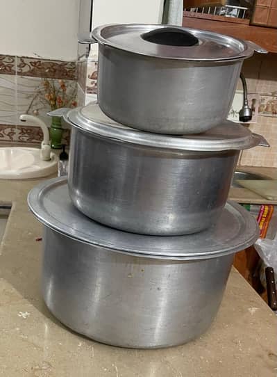silver used degchiz different sizes urgent sale