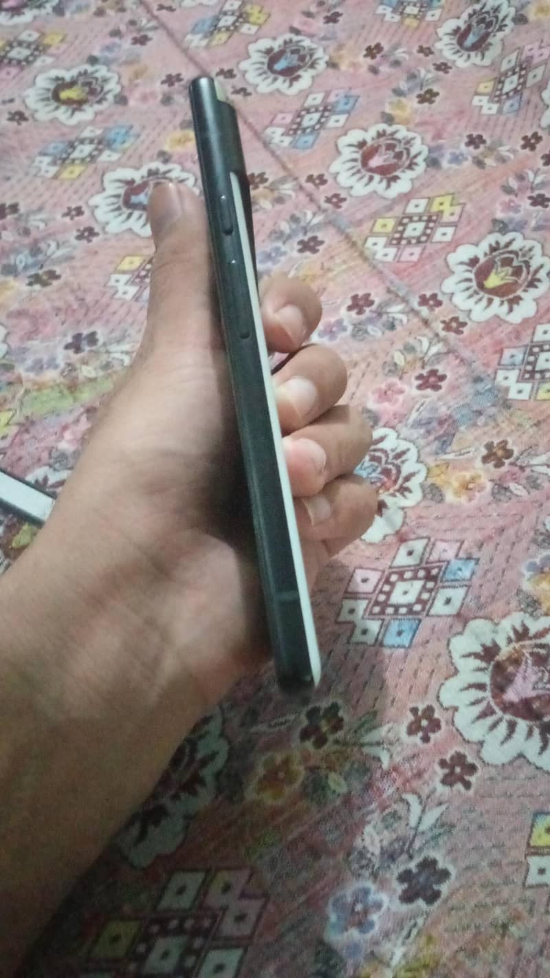 Google Pixel 6 4