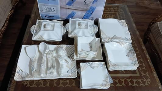 new 8 service dinner set