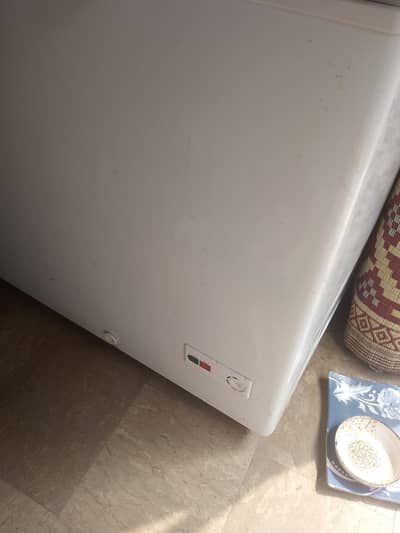 Hair Deep Freezer HDF 545DD