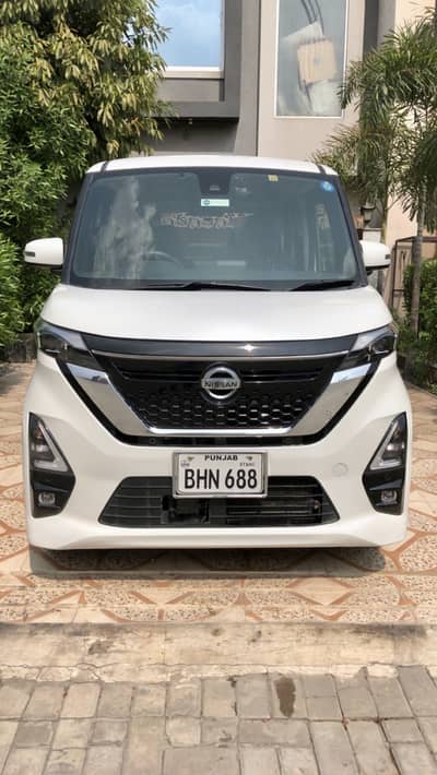 Nissan Roox 2021