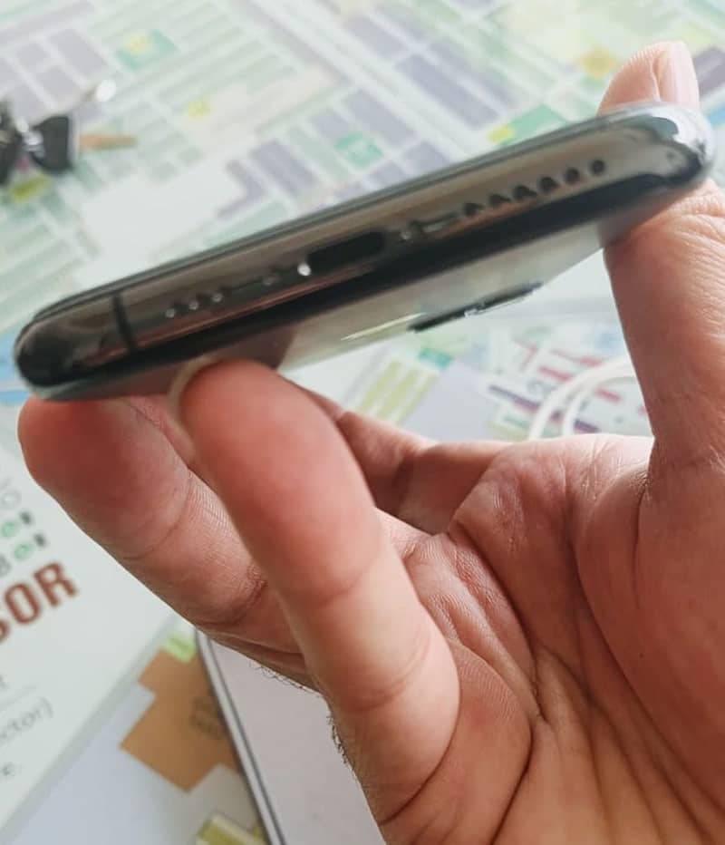 Apple iPhone 11 Pro 2