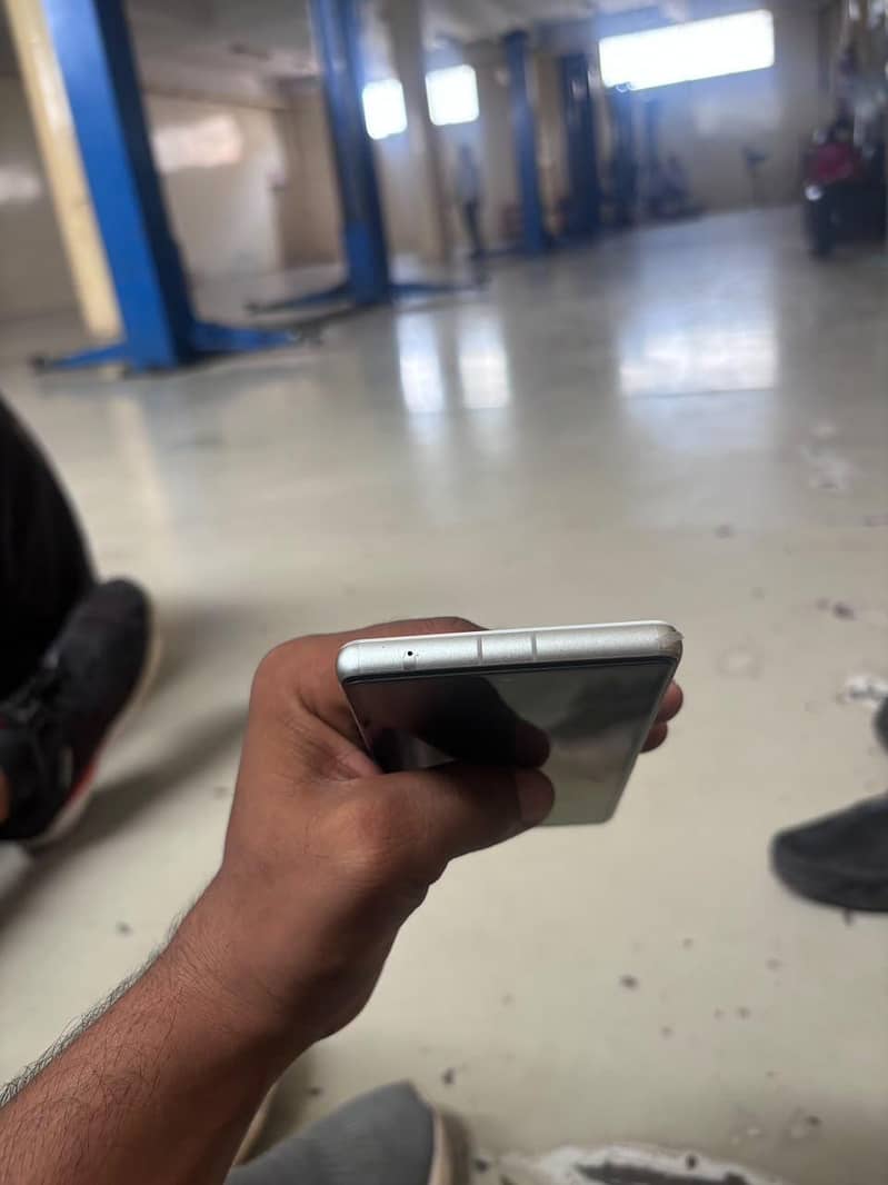 Google Pixel 7a 3