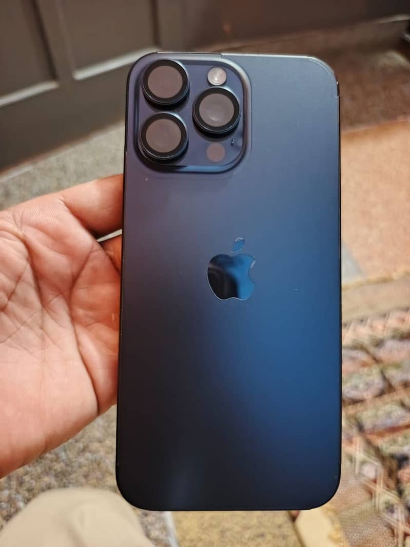 iPhone 15 pro max 0