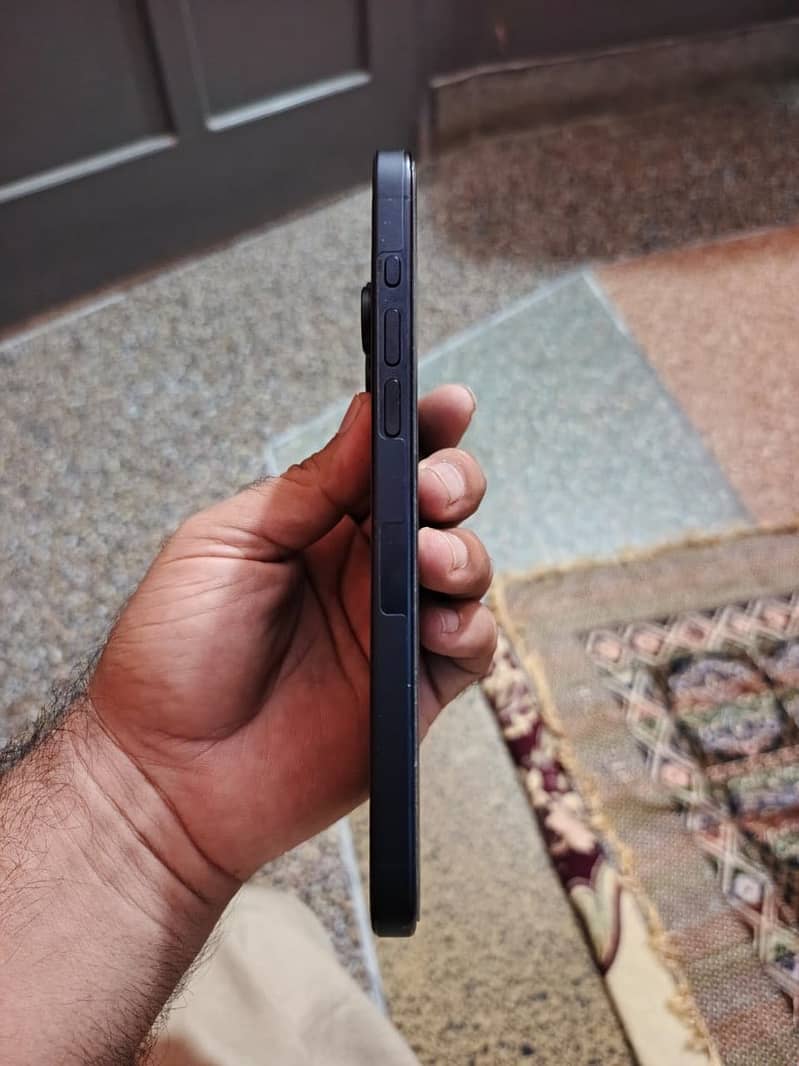 iPhone 15 pro max 3