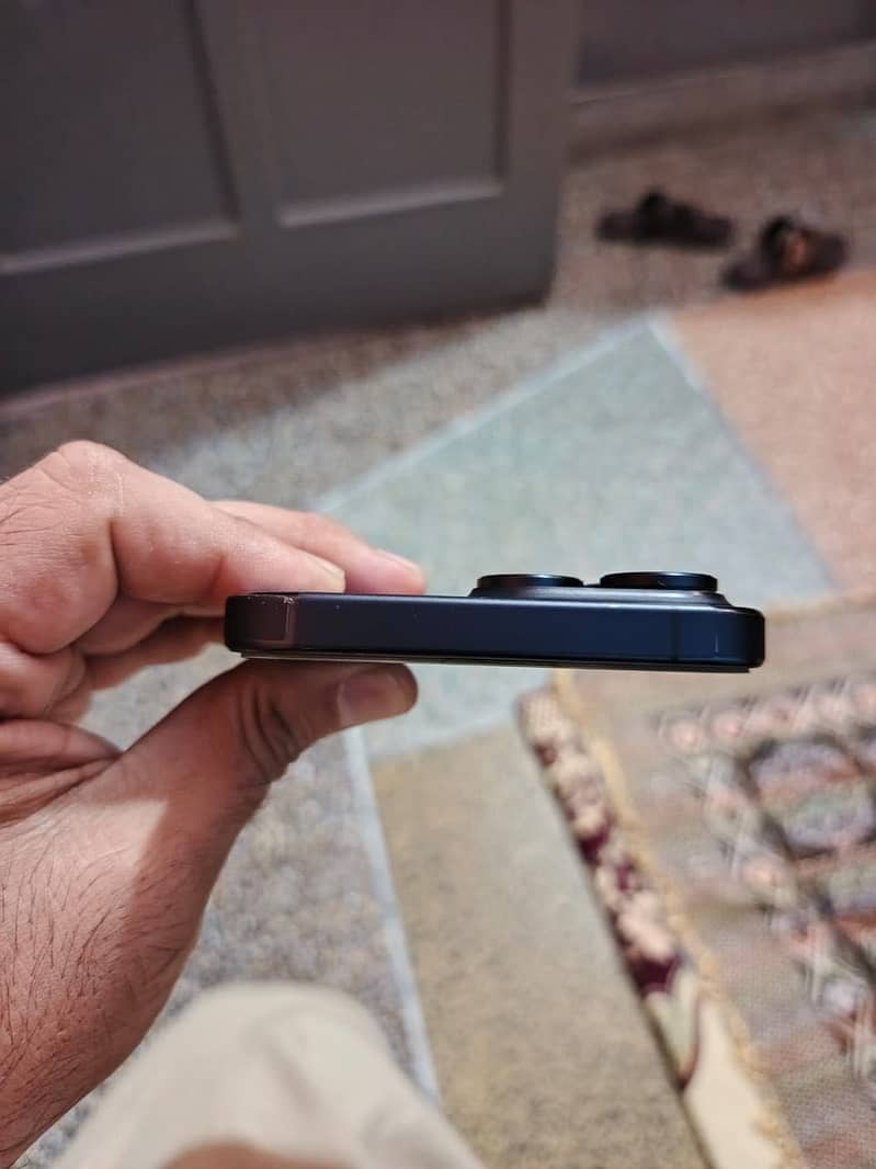 iPhone 15 pro max 4