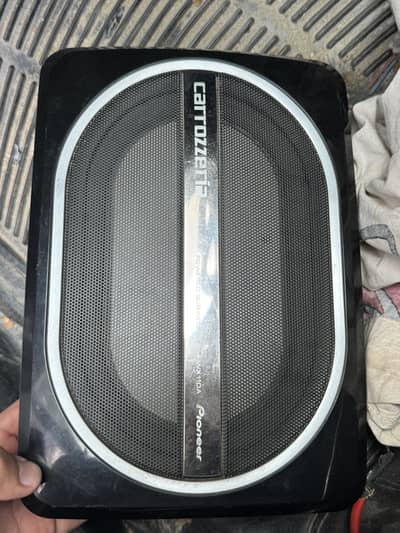 Pioneer carrozaria subwoofer