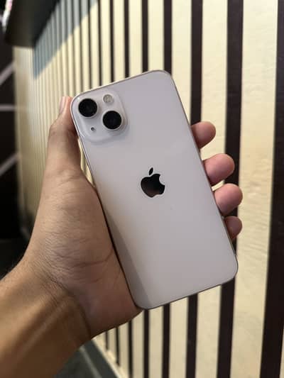 Apple iPhone 13