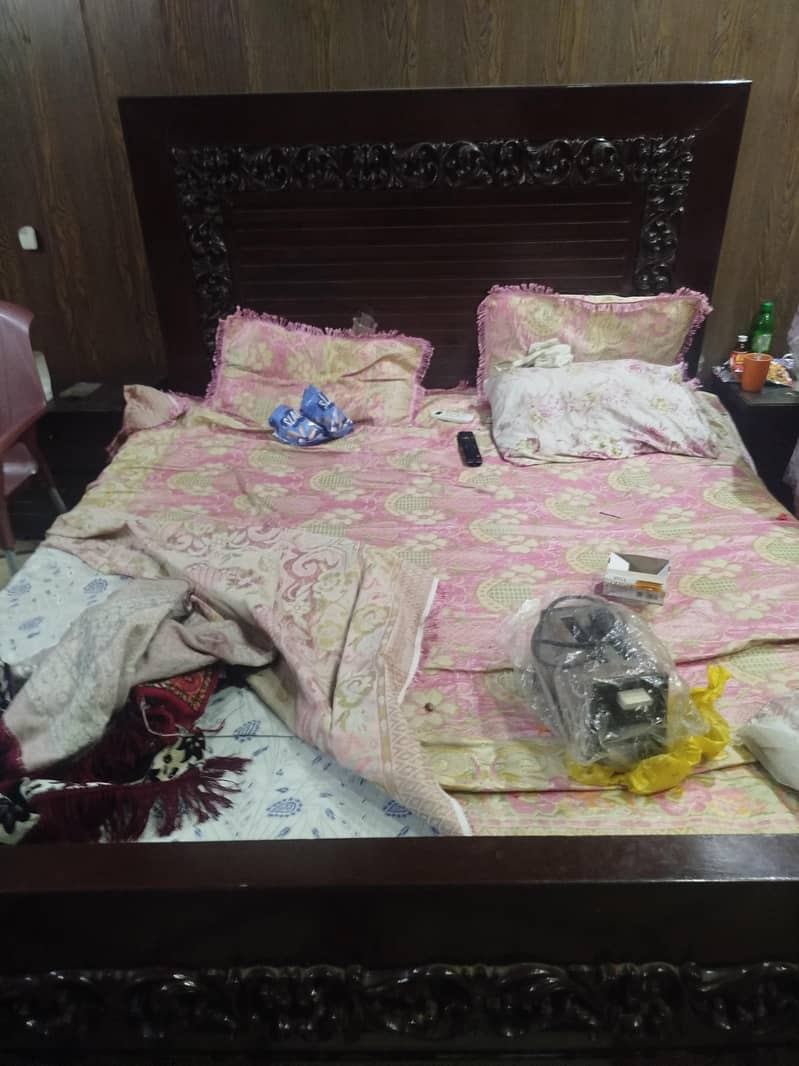 bed said table 2