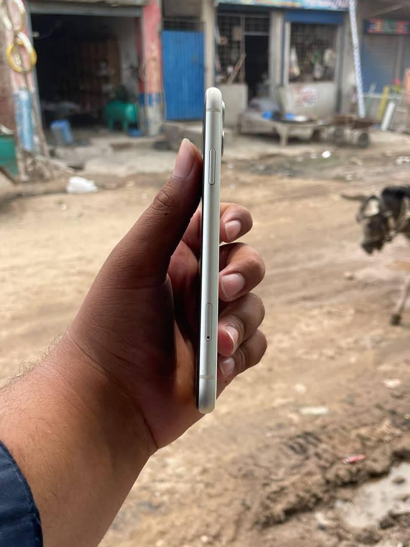 Apple iPhone 11 2