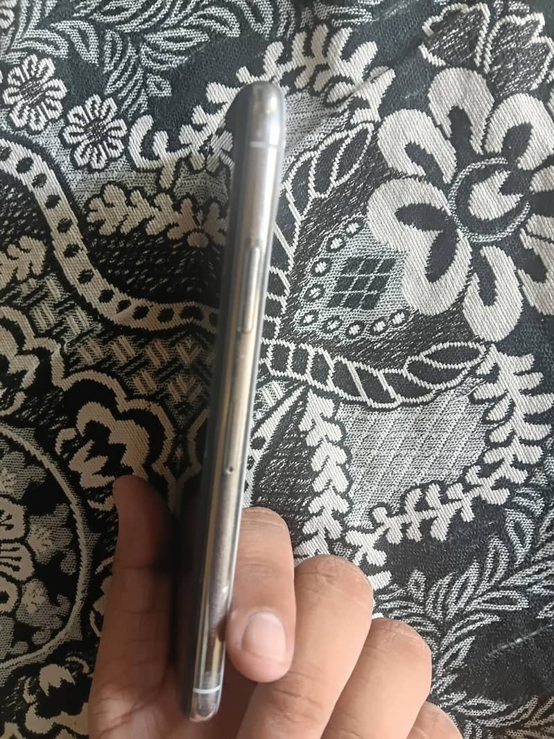 Apple iPhone X 1