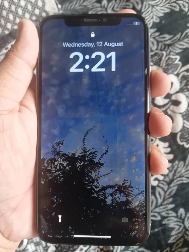 Apple iPhone X 3