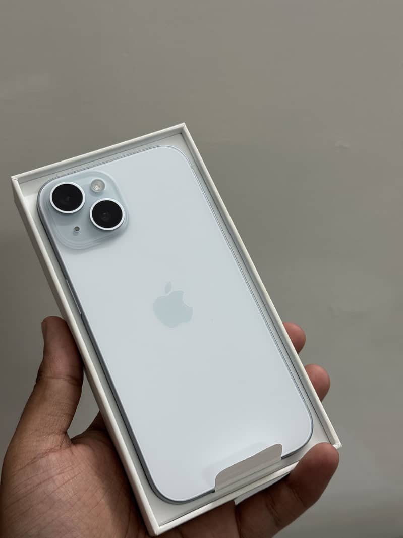 Apple iPhone 15 2
