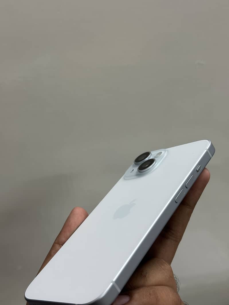 Apple iPhone 15 3