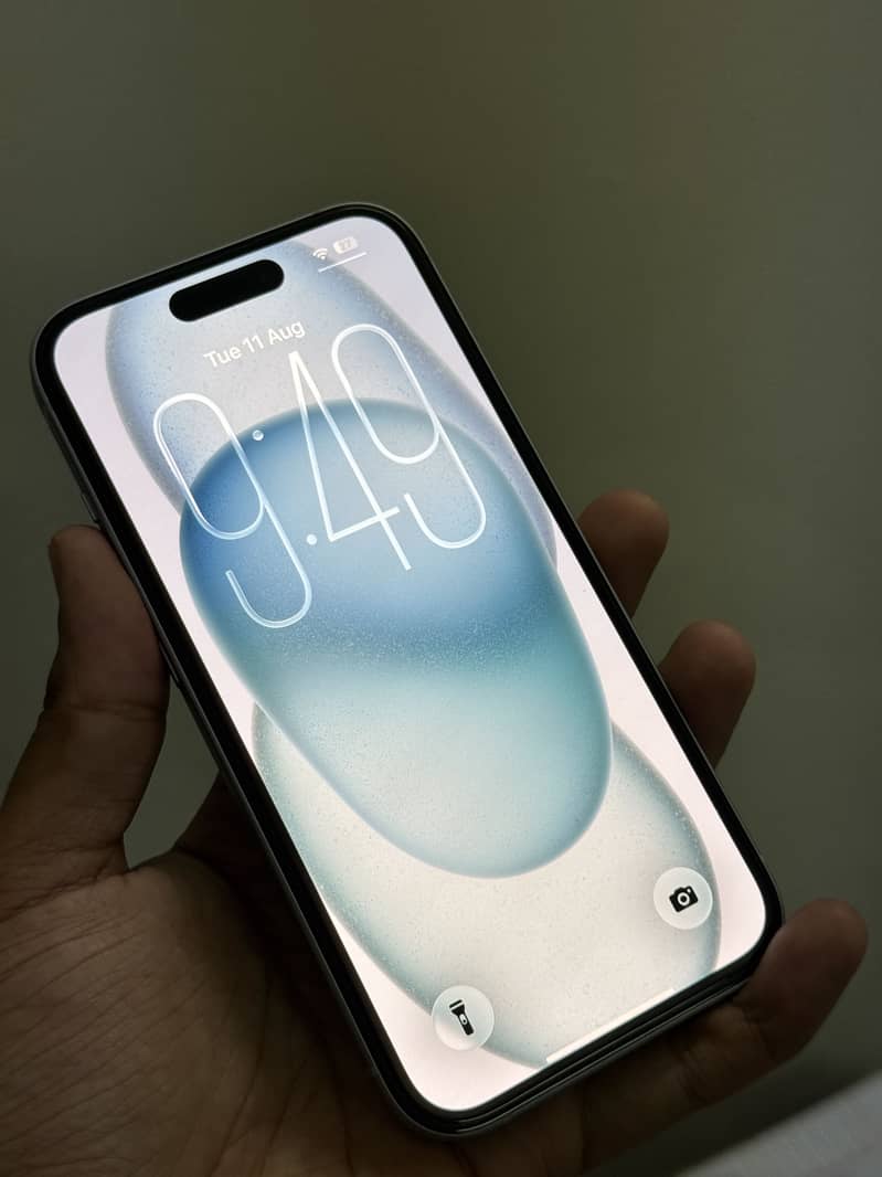 Apple iPhone 15 4