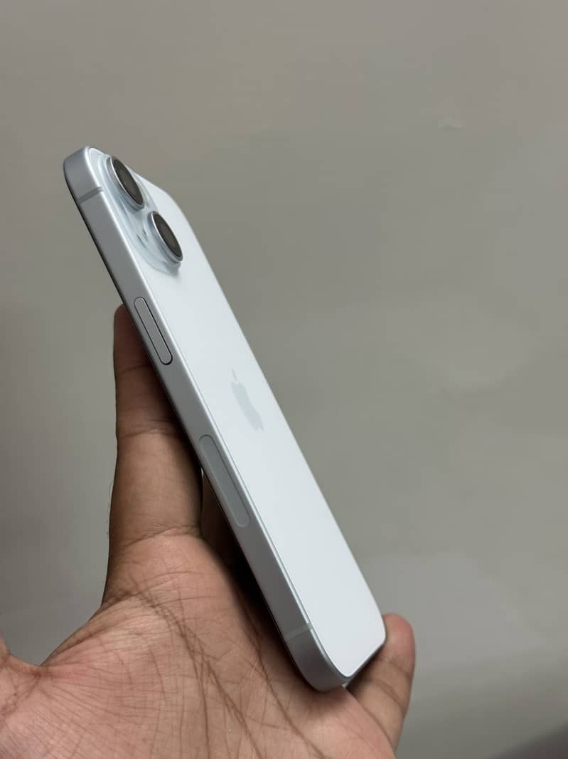 Apple iPhone 15 5