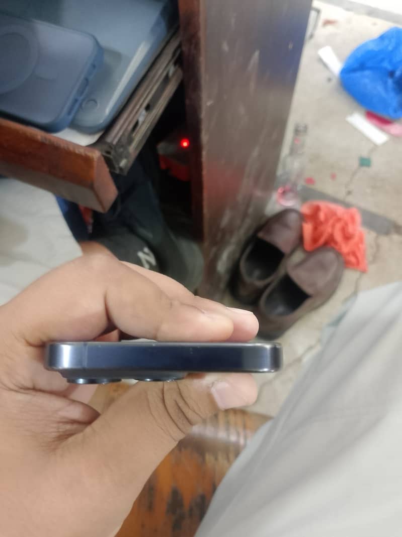 Apple iPhone 15 Pro 1