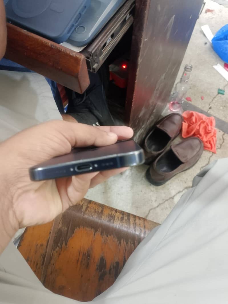 Apple iPhone 15 Pro 3