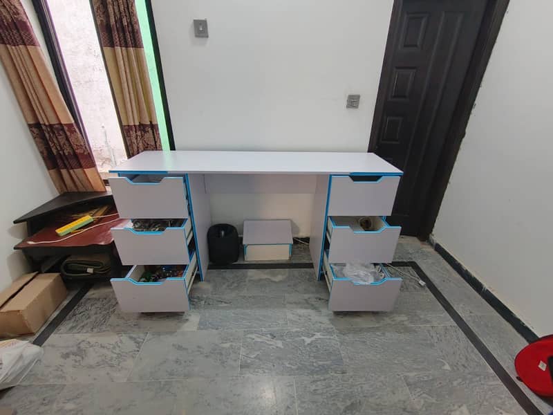 Computer Table 2