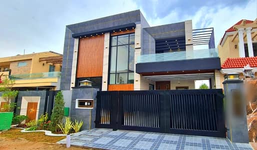 1 Kanal Like Brand New House Available For Rent