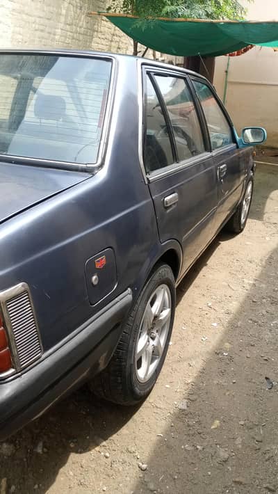 Nissan Sunny 1985