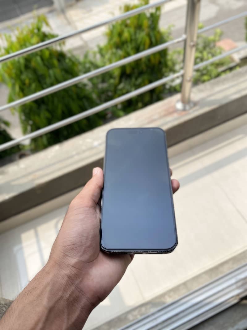 Apple iPhone 14 Pro Max 4