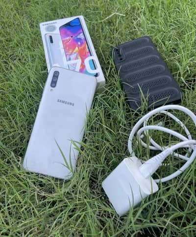 Samsung Mobile A70