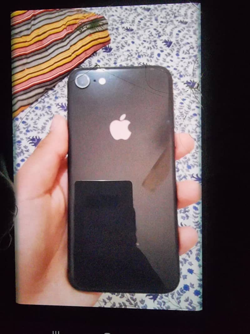 Apple iPhone 8 0