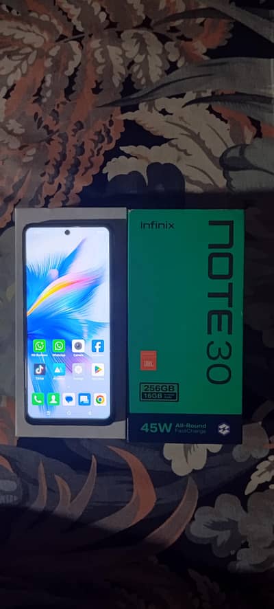 Infinix Note 30