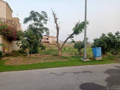 DHA Phase 8 , W Block . Near Park Premium 1-Kanal Plot. A Real Treat For Smart Investors targeting quick gains, Designer home Builders who want to craft a signature designer project & Genuine people looking to build their dream home.