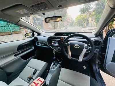 Toyota Aqua 2012