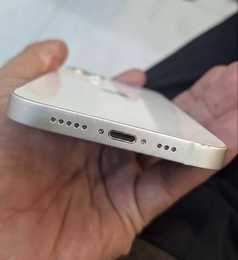Apple iPhone 13 2