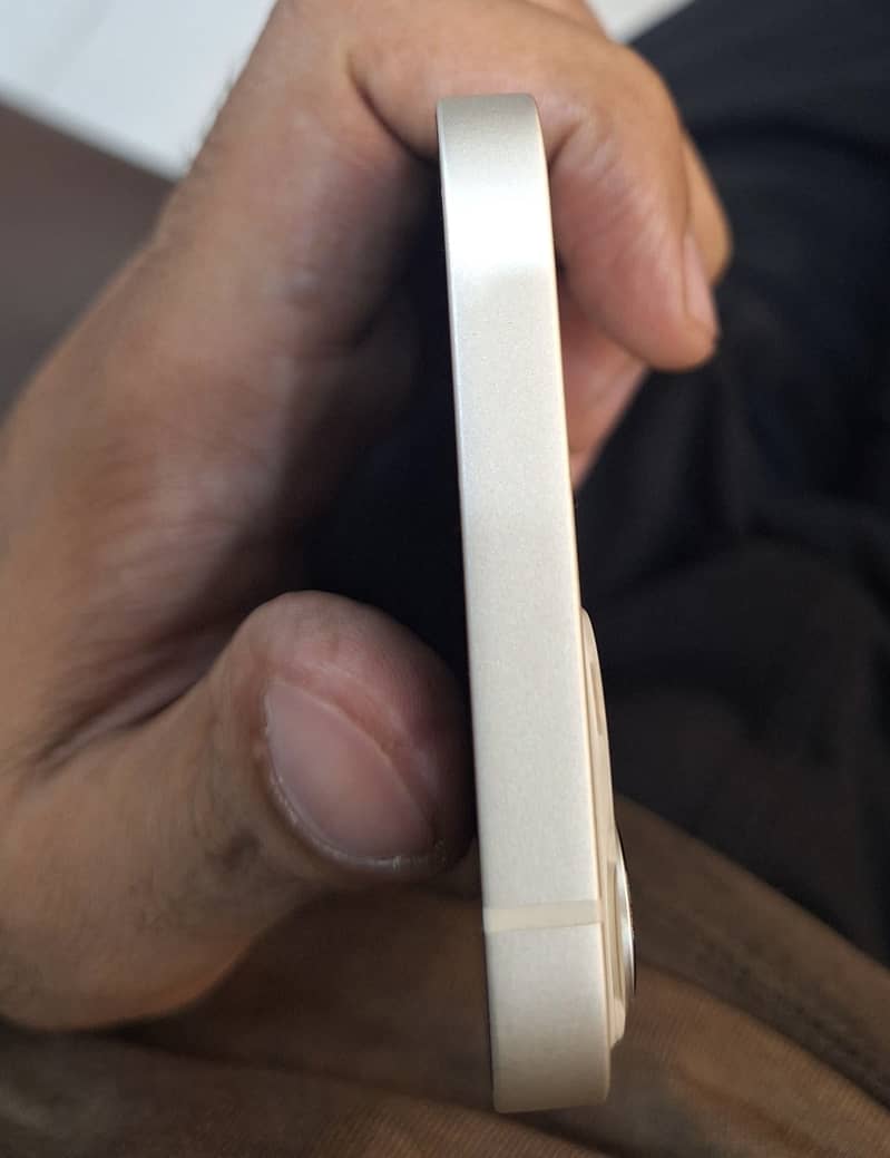 Apple iPhone 13 3