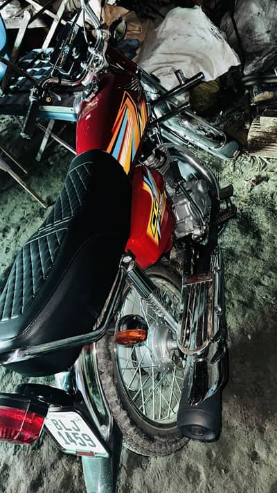 Honda 125 red color. . brand new ha number lga hwa ha