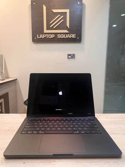 Apple MacBook Pro M5 2025 14 inch 16GB RAM 512GB SSD Space Black