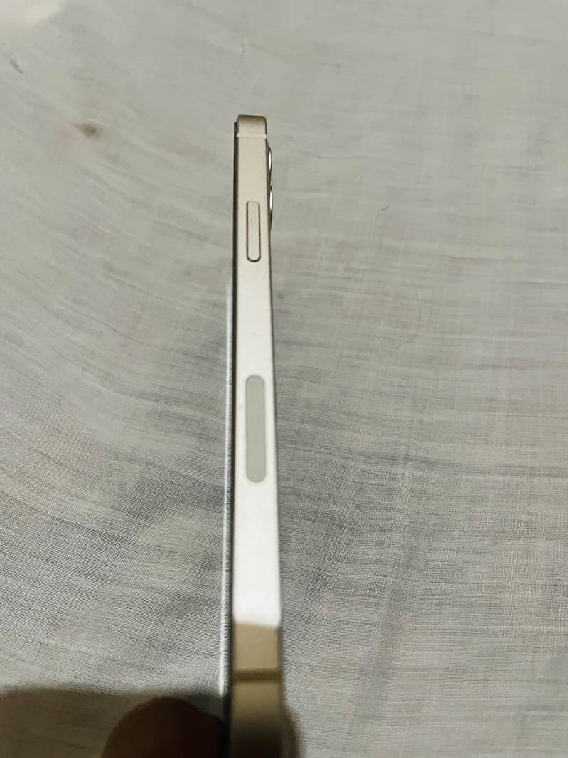 Apple iPhone 12 5
