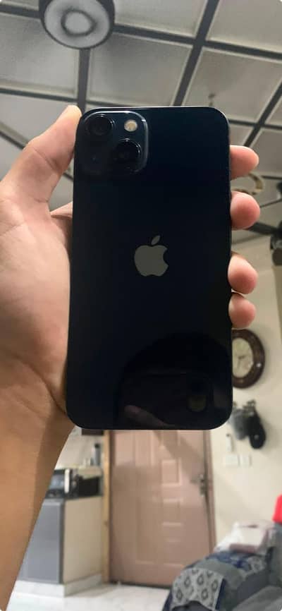 Apple iPhone 13