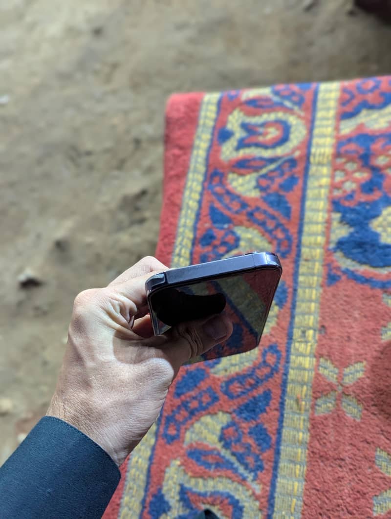iPhone 14 pro 2