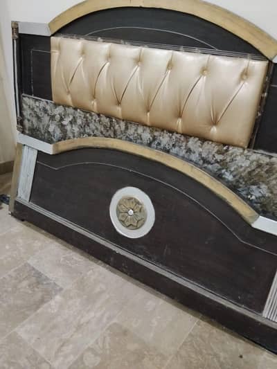 Queen size double bed with Mattress