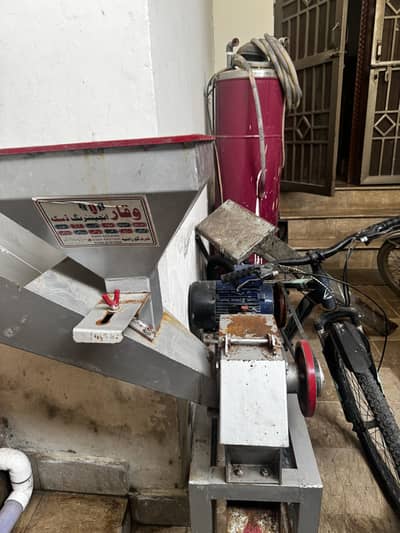 Heavy duty pulveriser / Grinder Machine