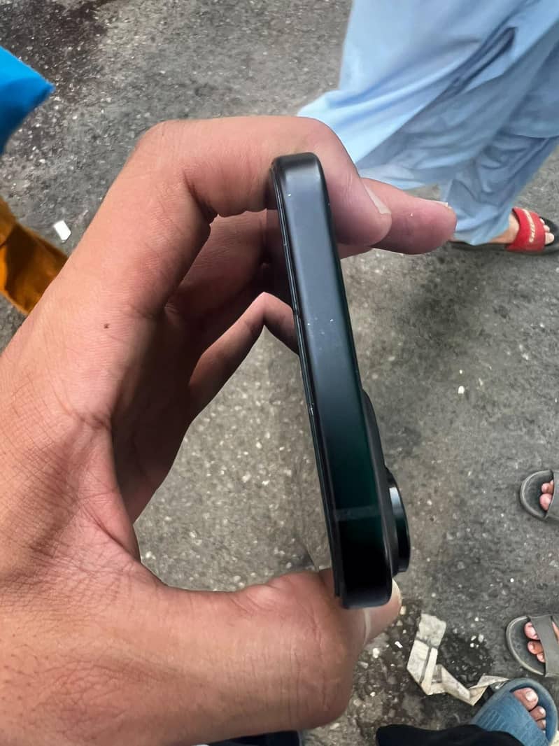 Apple iPhone 15 plus 1