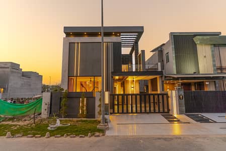 10 Marla Modern House DHA Phase 7, Lahore