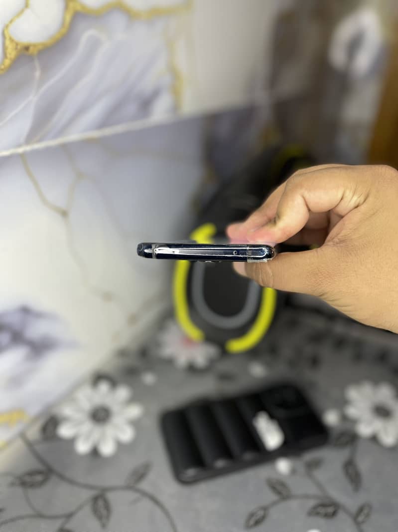 One Plus 8 Pro 6