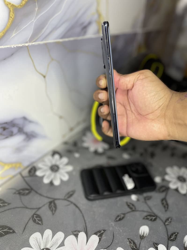 One Plus 8 Pro 16