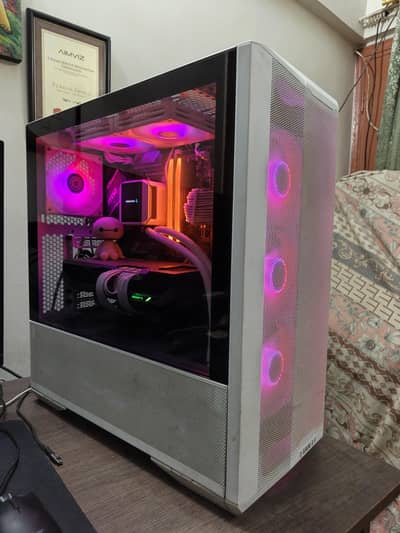 Ryzen 7 - 7700 with Rx 9070XT