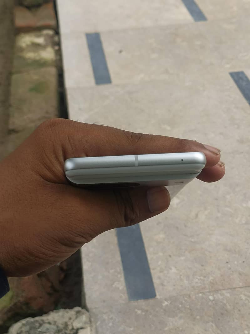 Google Pixel 7 5