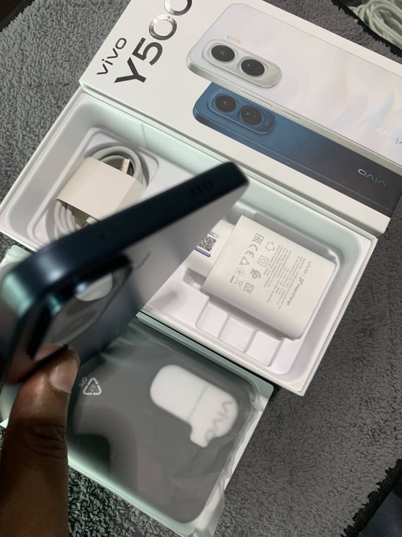 Vivo Y500 256GB 7