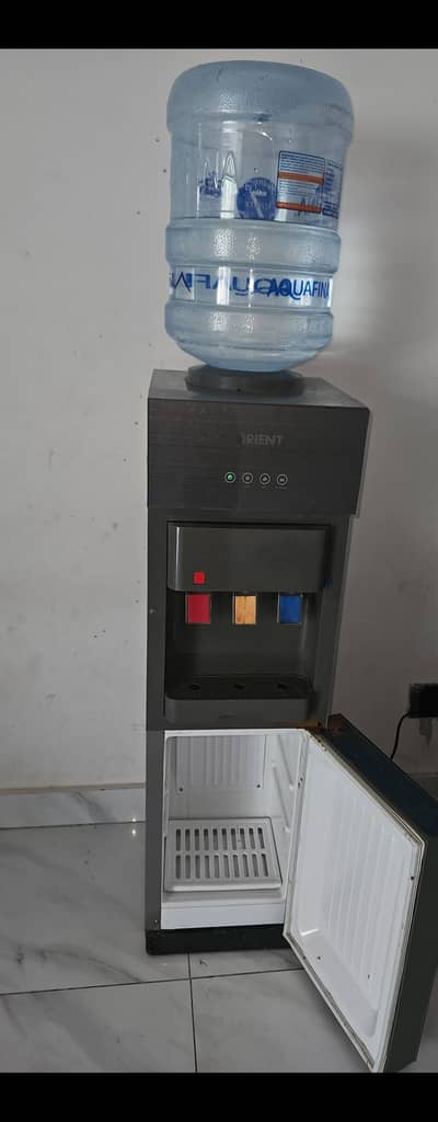 Water dispences in fully working condition