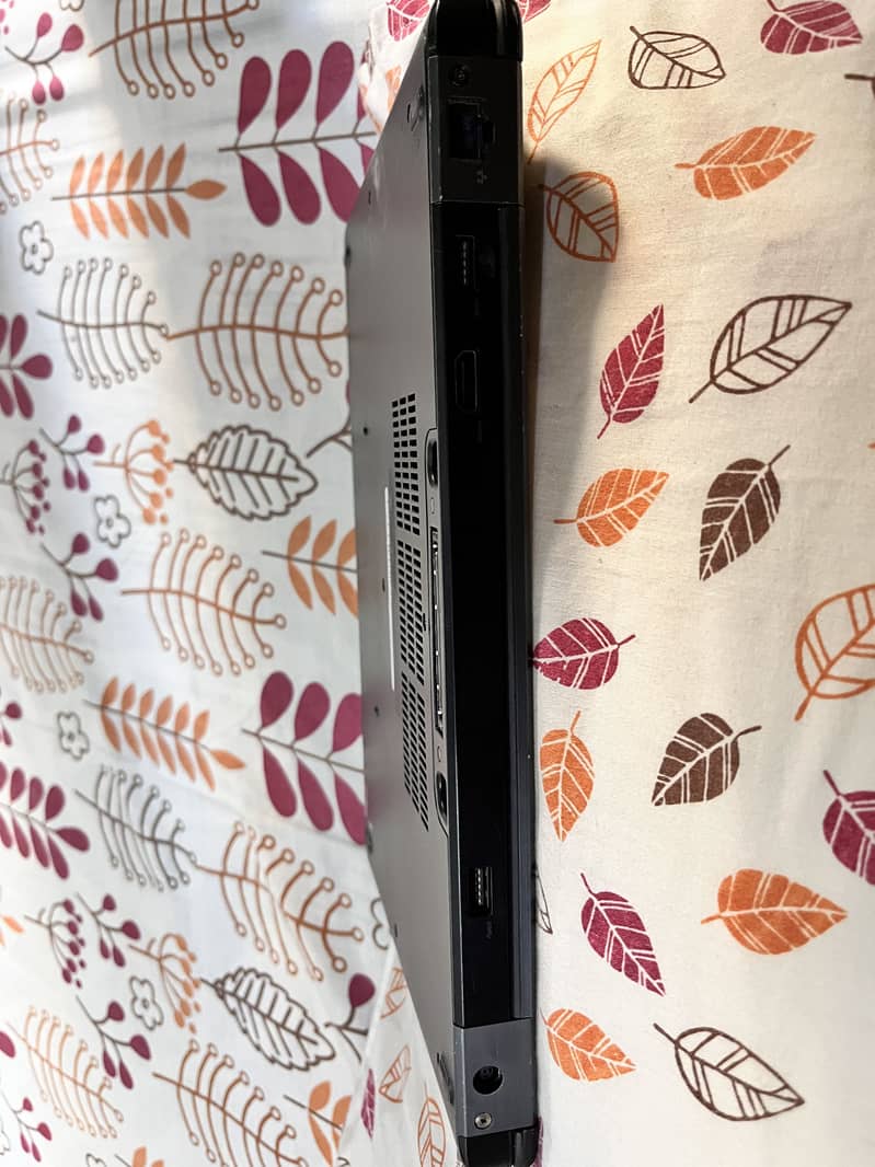 Dell Latitude E5250 2