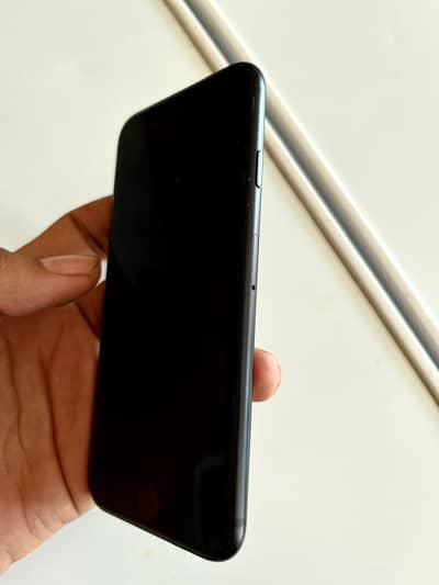 Apple iPhone SE 2nd Generation